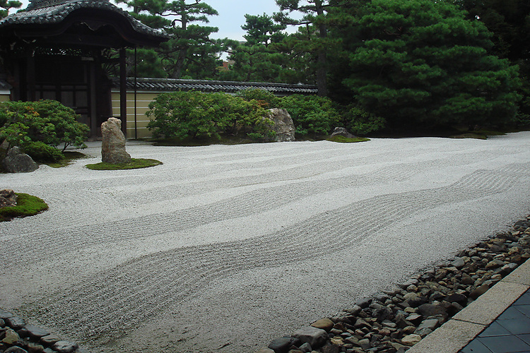 建仁寺方丈前の枯山水庭園・大雄苑