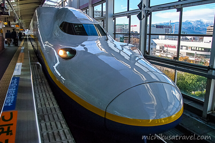 福島駅（新幹線E4系電車）