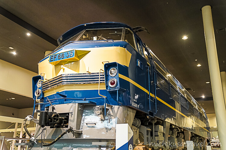 京都鉄道博物館（国鉄EF66形電気機関車）