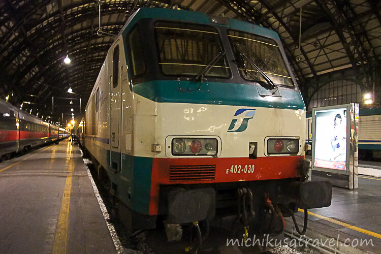 ミラノ中央駅（イタリア国鉄E402型）