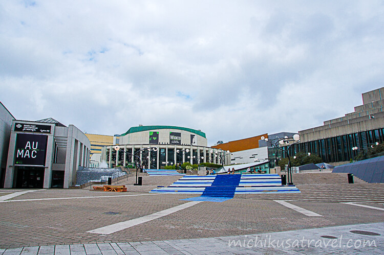 芸術広場